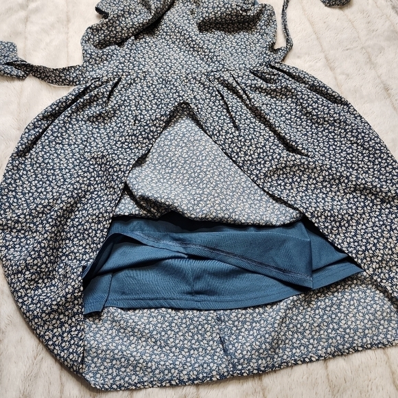 Floral Dress Sleeveless Blue, tan and cream colors Size S SM WARDROBE - Picture 9 of 16